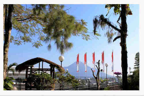 Tanjung Plaza Hotel Prigen Buitenkant foto